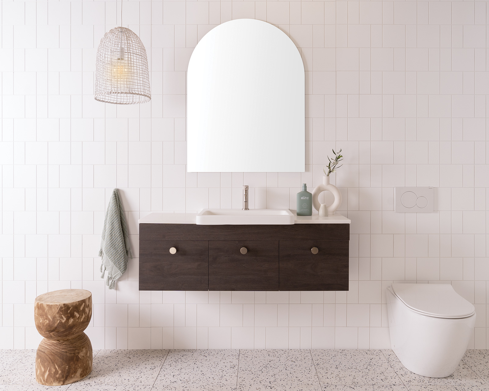 Glacier Semi-Recessed, Door & Drawer