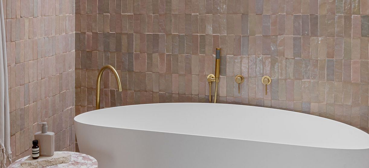 Bath Spouts & Mixers